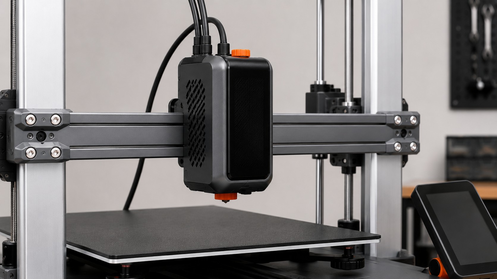 Detalle de cámara 720p integrada y monitorización remota en la Anycubic Kobra 3 V2