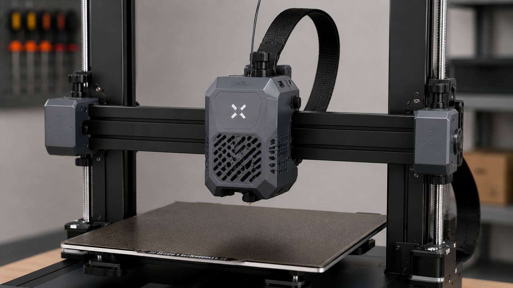 Detalle de extrusor directo y sistema de limpieza de boquilla en la Artillery Sidewinder X3 Pro