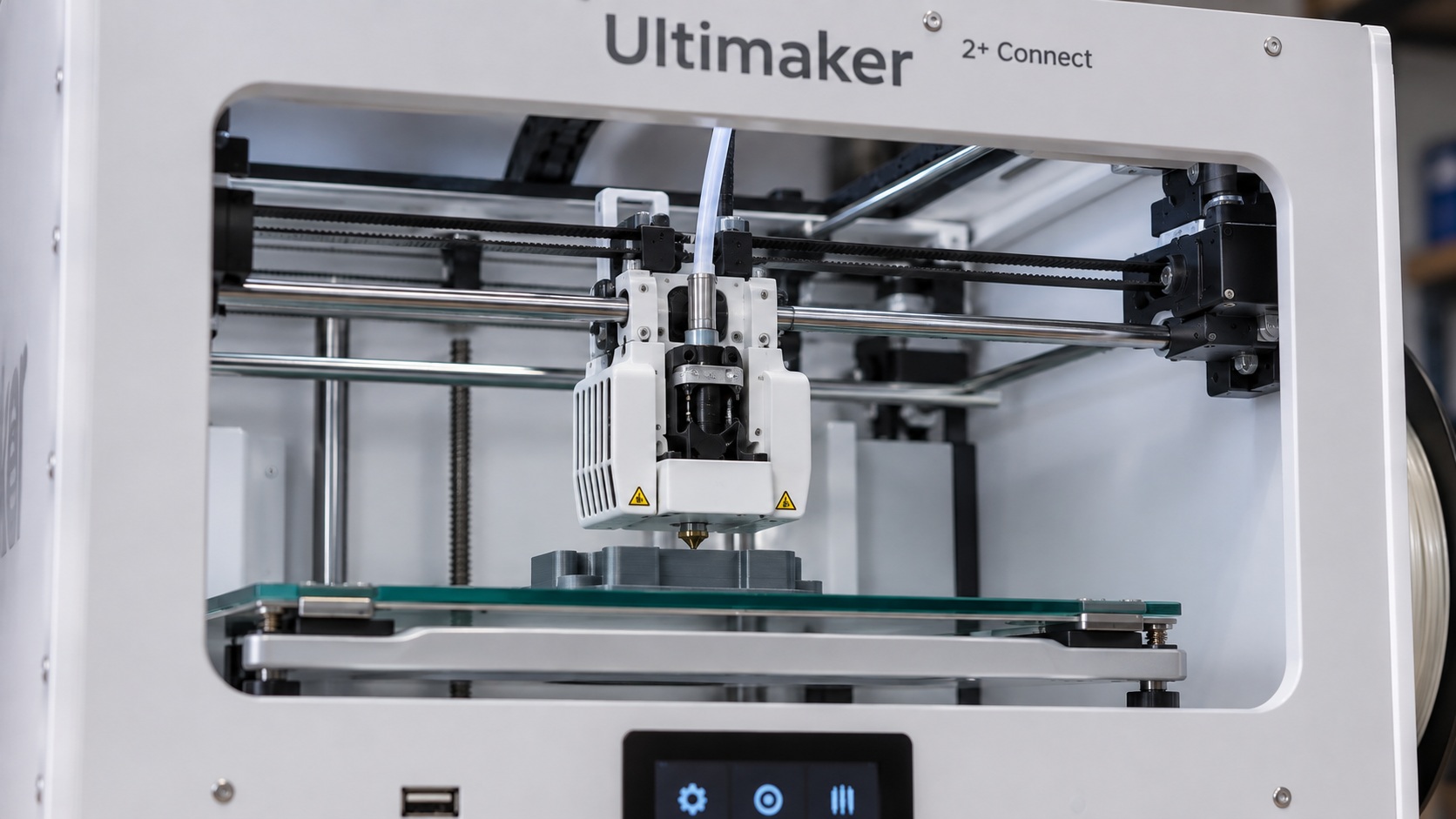 Detalle del cabezal de extrusión simple y boquilla intercambiable de la UltiMaker 2+ Connect.